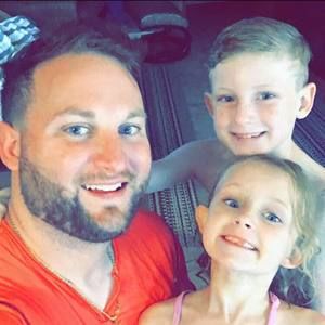 Meet your Posher, D.j.